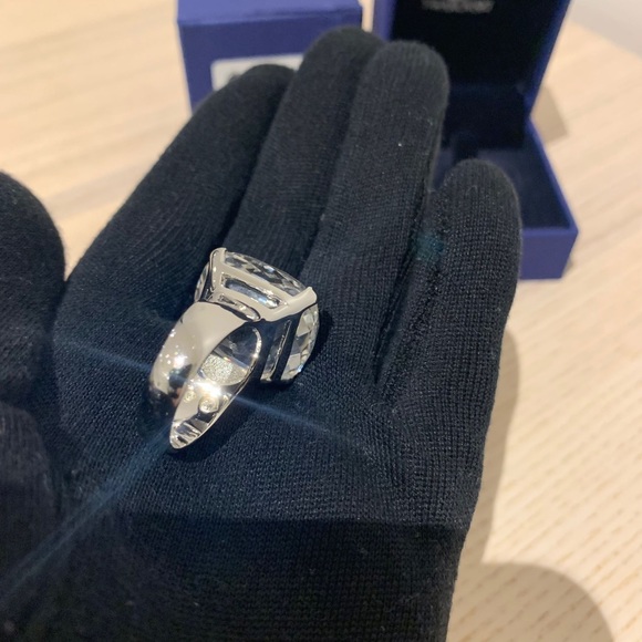 Swarovski 1808434 Cushion Cut Crystal Ring Rare - Picture 6 of 7